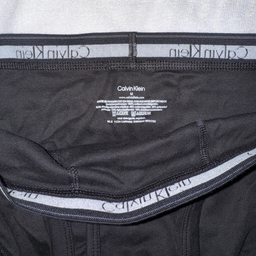 Men’s Calvin Klein briefs - Picture 2 of 3